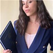 Neo laureata impartisce ripetizioni di italiano, spagnolo, inglese e francese. Precisa, metodica e organizzata pronta ad aiutare!